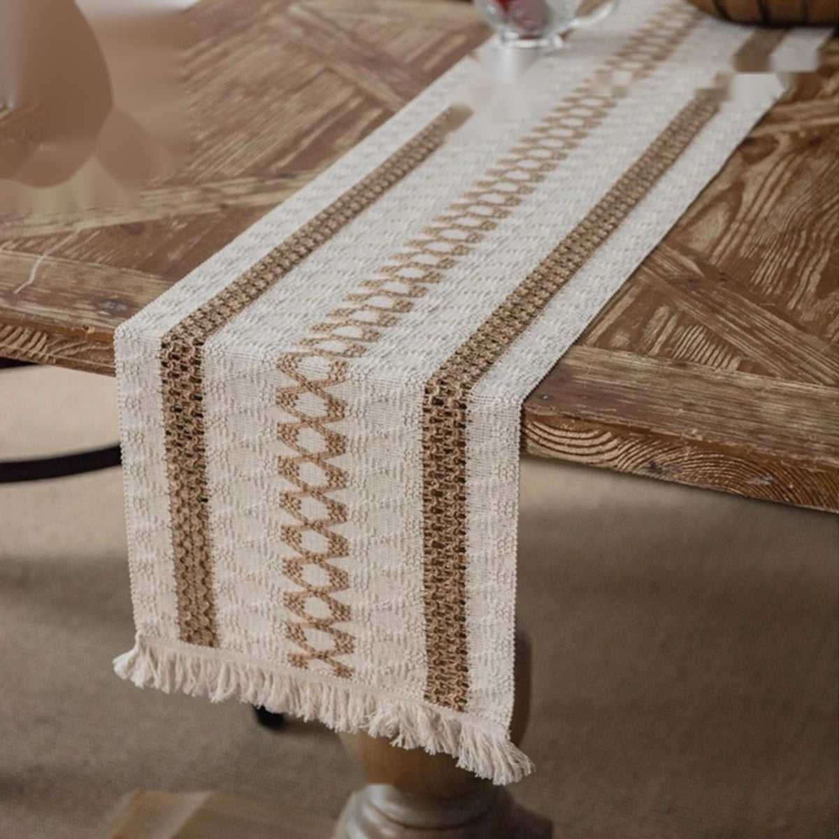 The Minimalist Woven Linen Table Runner