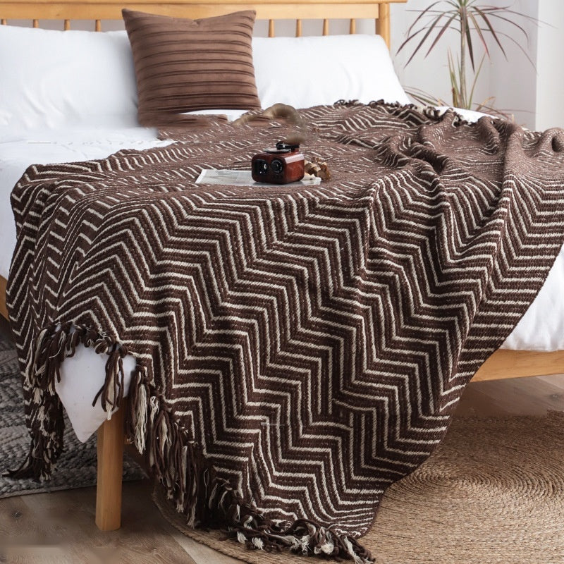 The Golden Wrap — Chenille Knitted Sofa Throw Blanket with Tassels