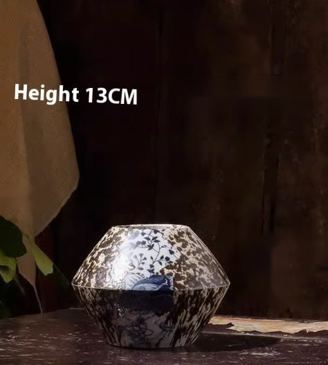 The Minimal Bloom — Simple Ceramic Vase for Water Nourishing (Low Bottle)